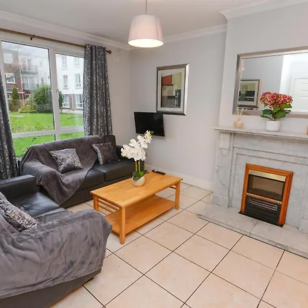 Gort Na Coiribe Village Apartment *